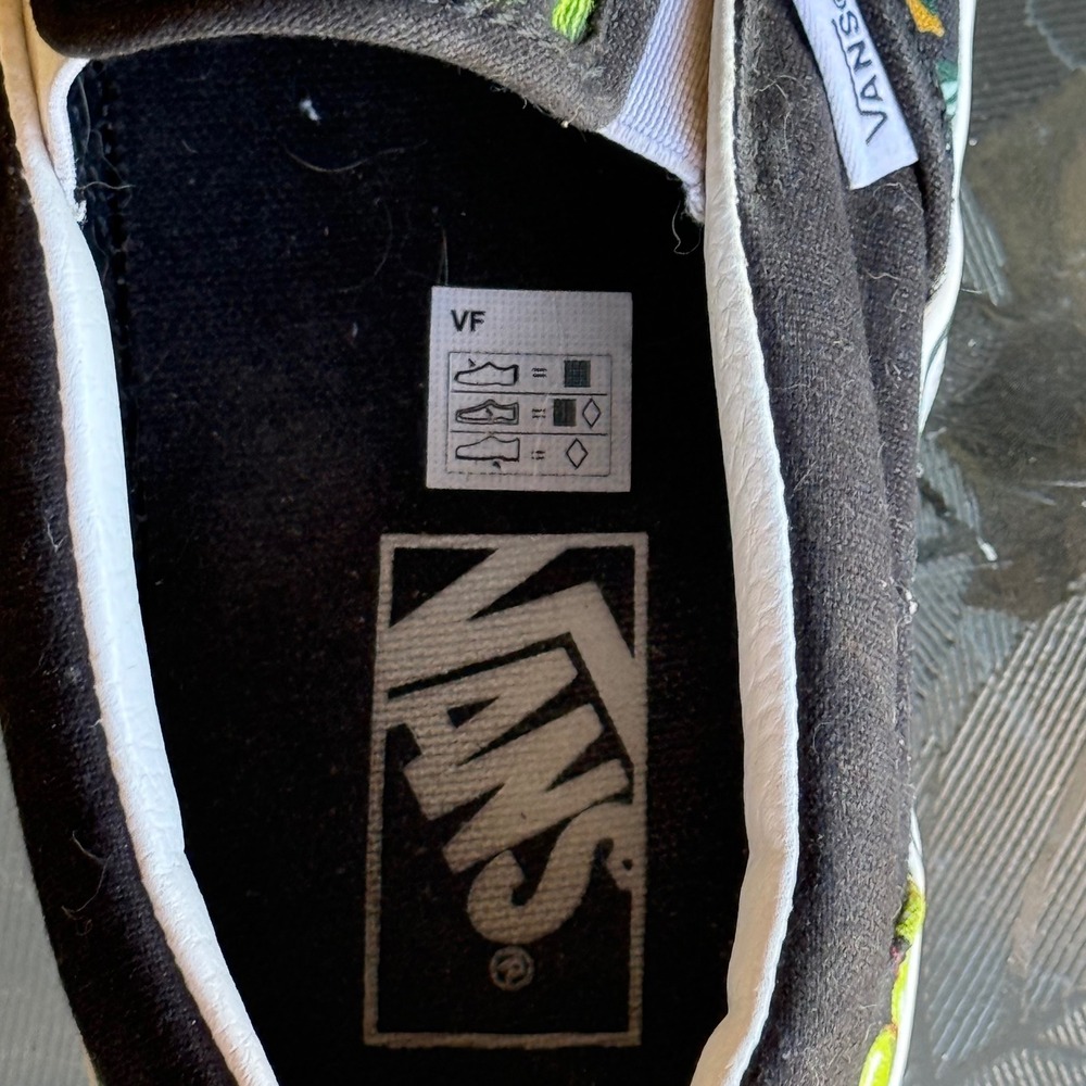 Vans Classic Fruit Skull Graphic Sneakers Black Mens 8.5 Womens 10 EUC Unisex - Picture 6 of 8